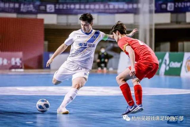 卢克肖又受伤了！距离上次复出踢了3场比赛98分钟