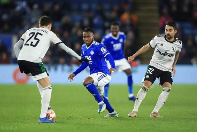 哈利伯顿26+11库里25+10+5 步行者力克勇士