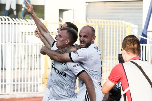 赵嘉义34分青岛胜山西 胡金秋21+9广厦胜宁波